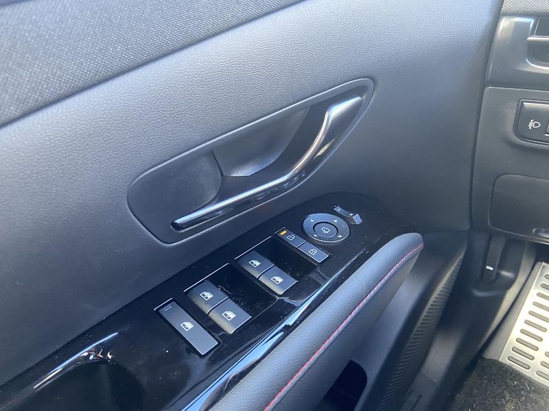 Hyundai Tucson 1.6 T-GDI 118kW DCT N-Line - fotka 13 z 20