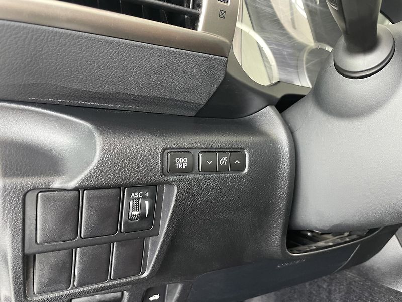 Lexus IS 300h IS 300h*AUT*Hybrid*Kamera* - fotka 27 z 31
