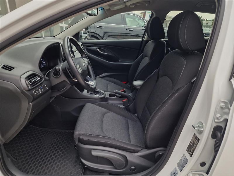 Hyundai i30 1.0 T-GDI Comfort,ČR,1.Maj. - fotka 19 z 49