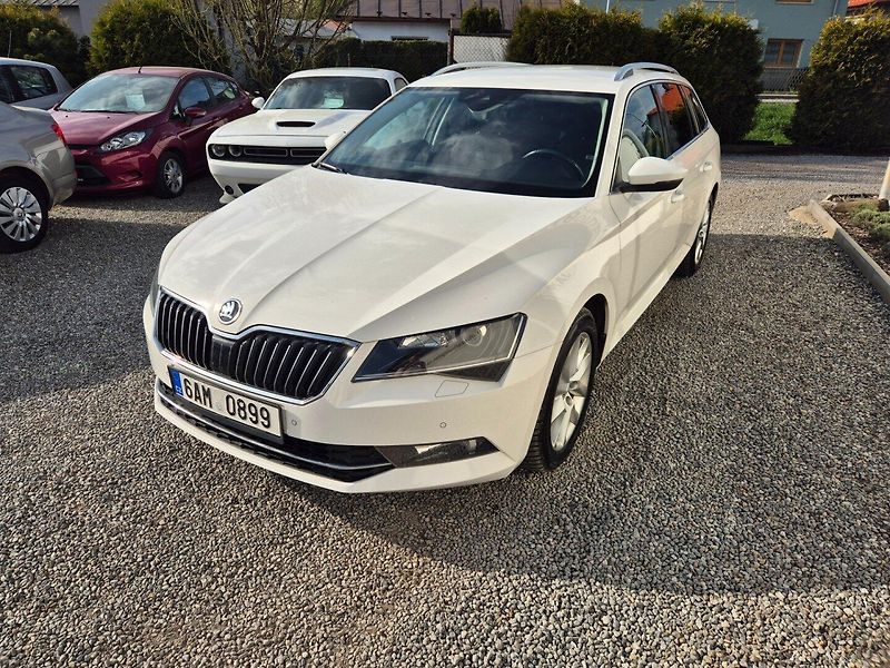 Škoda Superb (2017) 2.0 TDI Navi,Xenony,TOP - fotka 8 z 42