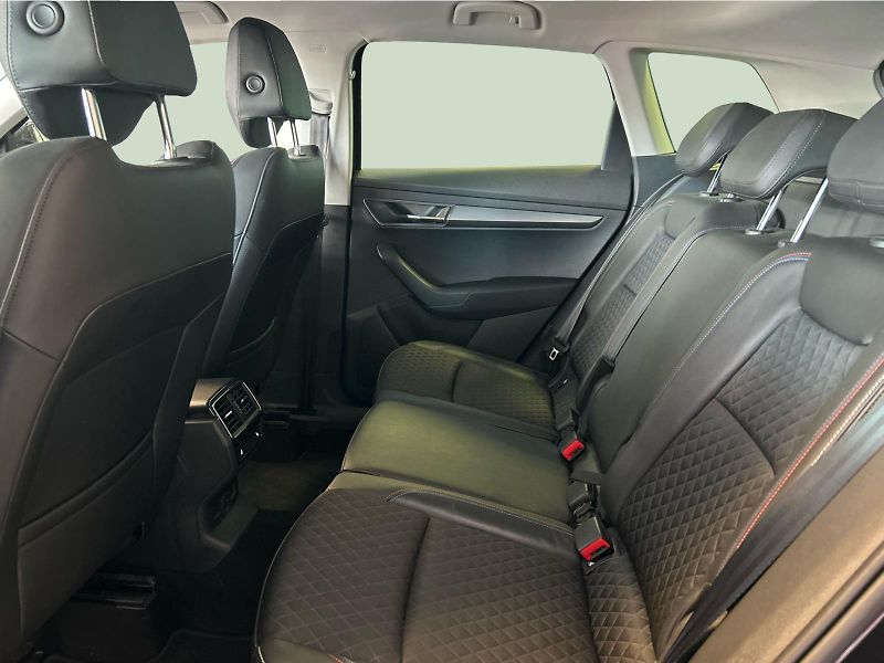 Škoda Karoq Style EDICE 100 DSG 1,6 TDi 85 - fotka 12 z 25