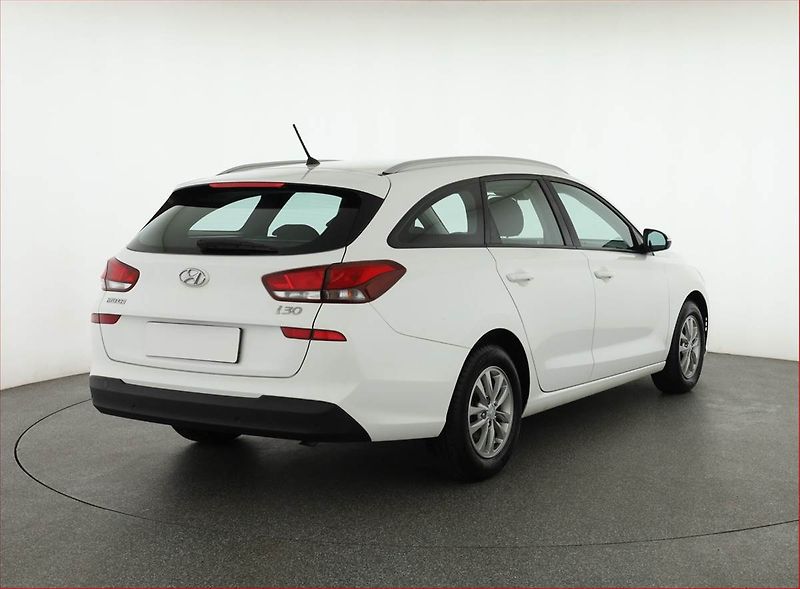 Hyundai i30 (2018) 1.6 CRDi, Serv.kniha, Tempomat - fotka 5 z 15