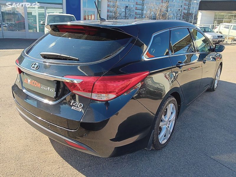 Hyundai i40 1.7 CDTI 100kW - fotka 6 z 34