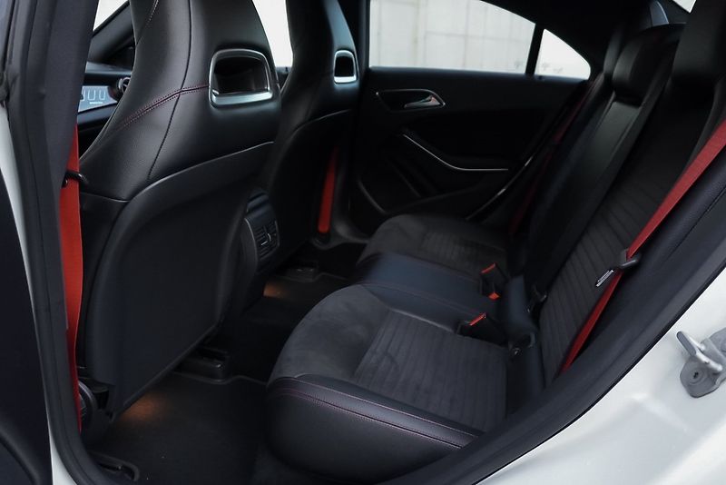 Mercedes-Benz CLA 250 160kW AMG - fotka 27 z 31