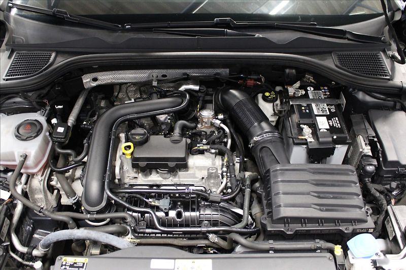 Volkswagen Golf 1,0 TSI Life 1.majitel CZ - fotka 6 z 36