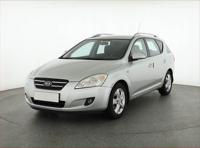 Kia Ceed (2007) 1.4 CVVT, po STK - fotka 2 z 12