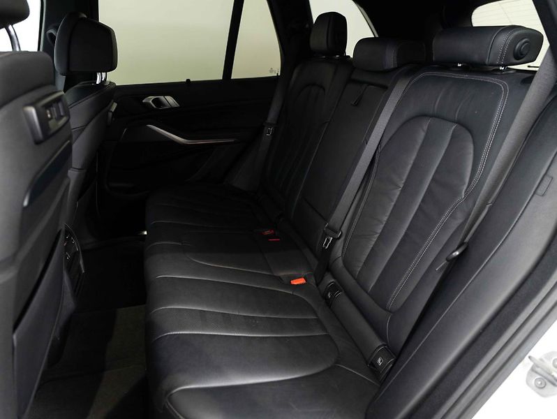 BMW X5 xDrive30d - fotka 21 z 22