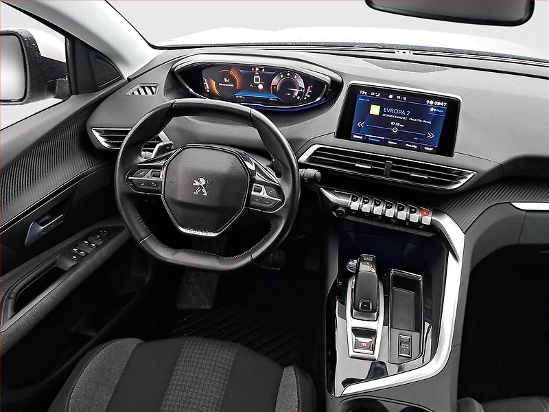 Peugeot 3008 (2021) Active Pack 1.2 PureTech - fotka 7 z 19
