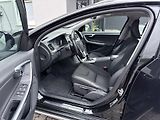 Volvo V60 Cross Country D4 AWD // 4x4 - náhled 9
