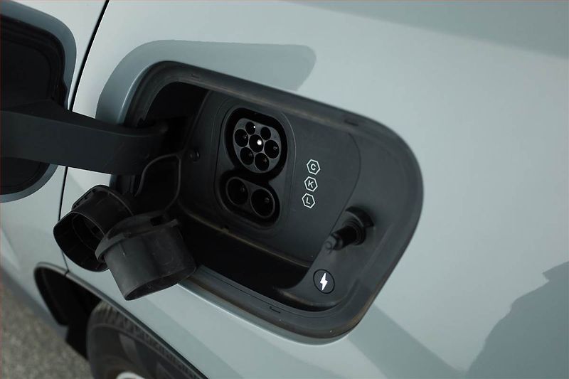 Volvo EX30 (2024) 51kWh Single Motor, SoH 97% - fotka 17 z 18