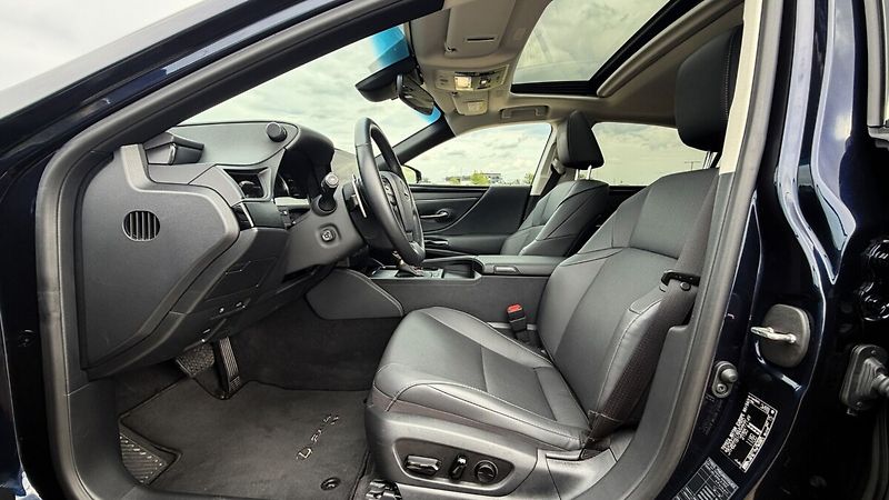Lexus ES 300h 300H HEV BUSINESS EDITION - fotka 7 z 24