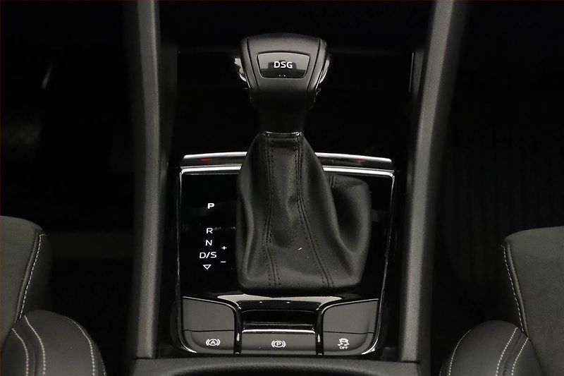 Škoda Karoq (2021) Style 1.5 TSI - fotka 13 z 16