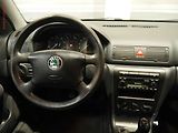 Škoda Octavia (2003) 1.6 MPi, 2.maj,ČR - náhled 11