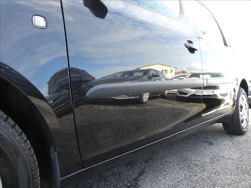 Škoda Roomster 1,6 TDi 66kW auto klima,servis - fotka 15 z 55