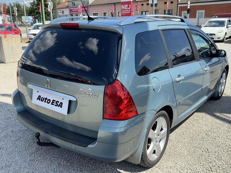 Peugeot 307 (2007) 1.6HDi, Xenon, panor - fotka 4 z 17