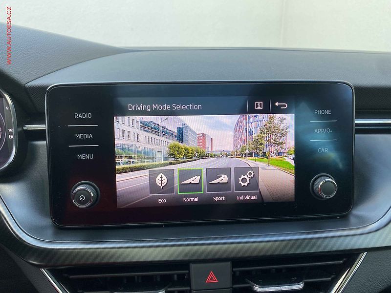 Škoda Scala (2021) 1.5 TSi, Monte Carlo, DSG - fotka 17 z 19