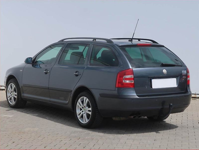 Škoda Octavia (2007) Laurin&Klement 2.0 TDI, 4X4 - fotka 4 z 14
