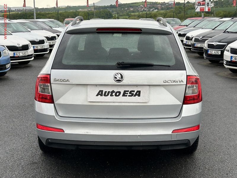 Škoda Octavia (2014) 1.6 TDi, ČR, servis.kniha - fotka 5 z 18
