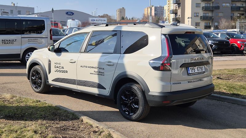 Dacia Jogger (2026) Extreme TCe 110 7 míst - fotka 4 z 11