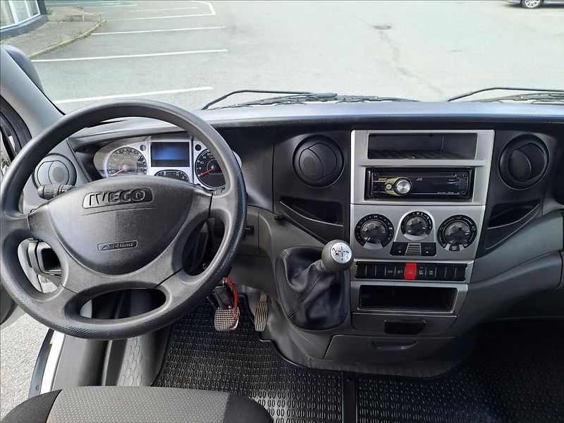 Iveco Daily 3,0 D 35S14 AUTOMAT - fotka 8 z 12