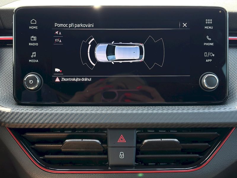Škoda Kamiq (2026) DSG 1.0 TSI / 85 kW / MONTE CA - fotka 29 z 33