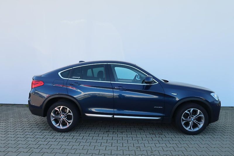 BMW X4 xDrive20i - fotka 5 z 9