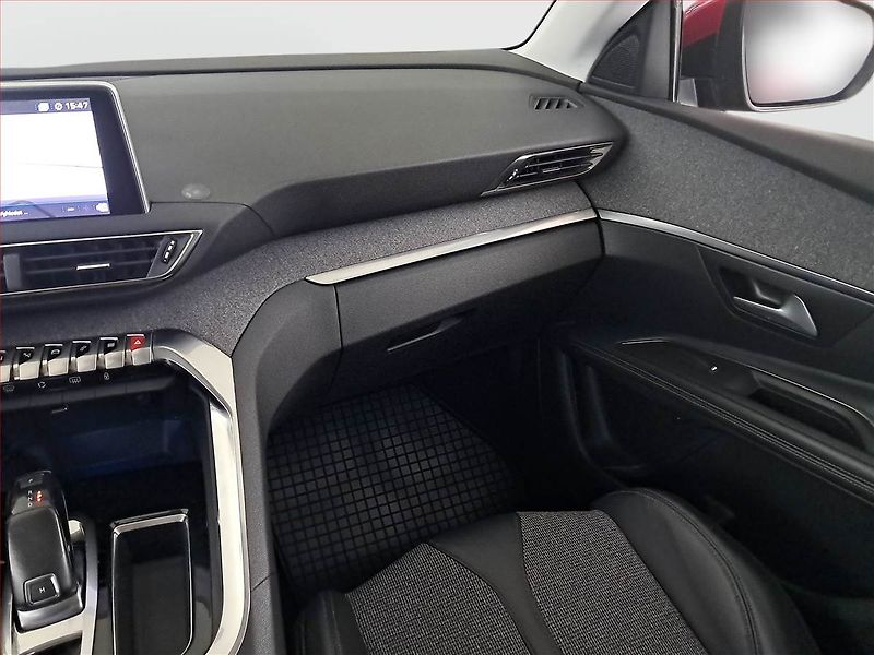 Peugeot 3008 (2018) 1.6 BlueHDi, Automat - fotka 8 z 18