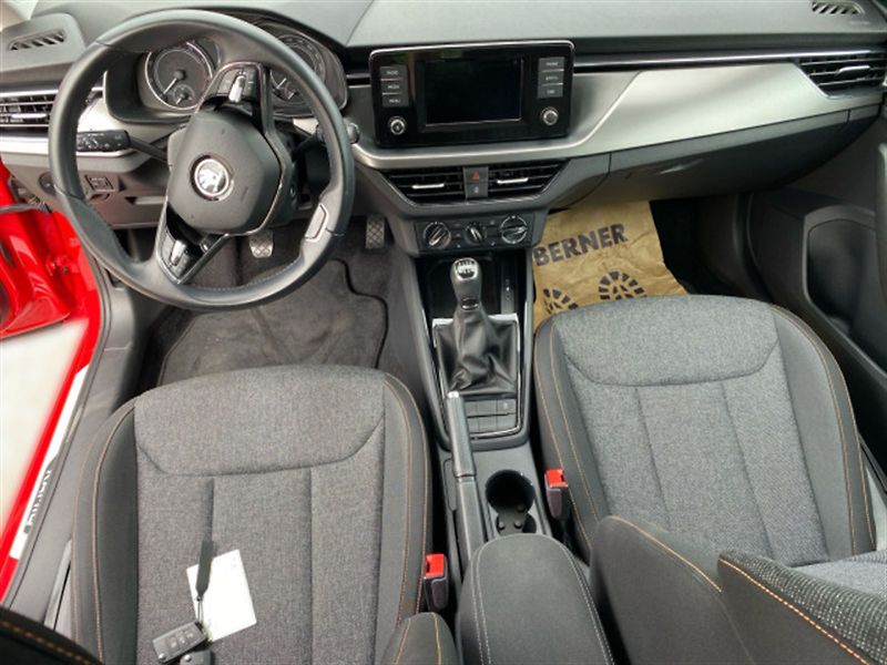 Škoda Kamiq (2021) 1.0 TSI Ambition - fotka 5 z 6