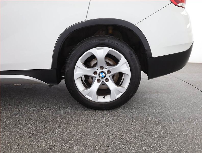 BMW X1 (2010) xDrive20d, 4X4, Serv.kniha - fotka 15 z 15
