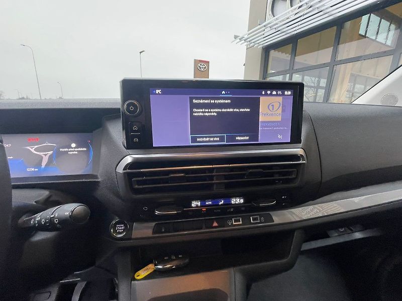 Toyota ProAce Verso 2.0D-4D 144HP M/T Business 8S - fotka 16 z 30