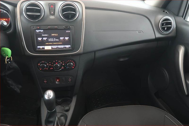 Dacia Sandero (2013) 1.2 16V, nová STK, servisované - fotka 8 z 13