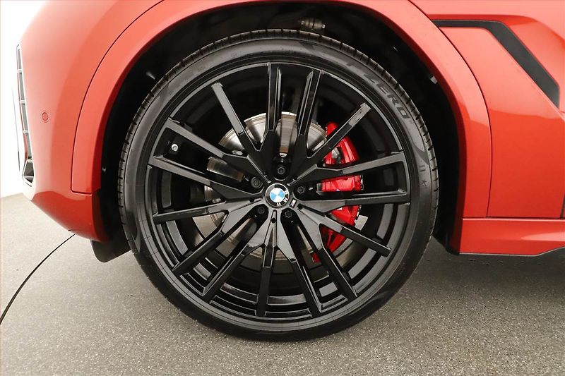 BMW X6 (2024) xDrive40i, M Paket, vzduch - fotka 12 z 20