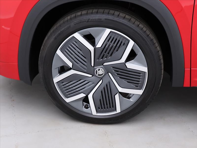 Škoda Kodiaq 2,0 TDI DSG 4x4 Sportline CZ - fotka 27 z 34