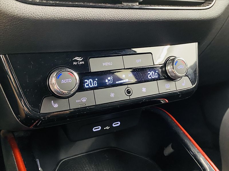 Škoda Fabia 1,0 TSI 85kW Monte Carlo - fotka 15 z 25