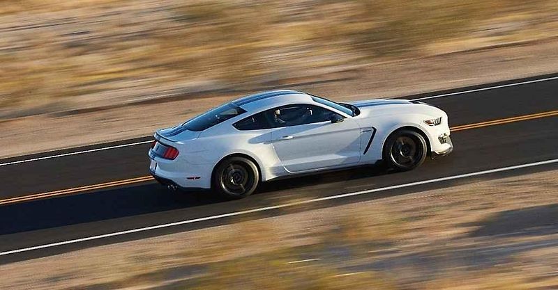 Shelby GT350 Mustang.