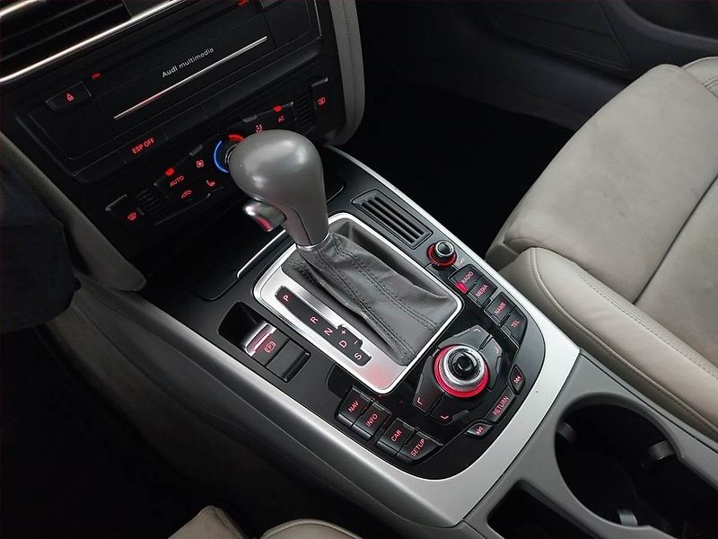 Audi A4 (2009) 2.0 TFSI, Automat, Navi - fotka 13 z 19