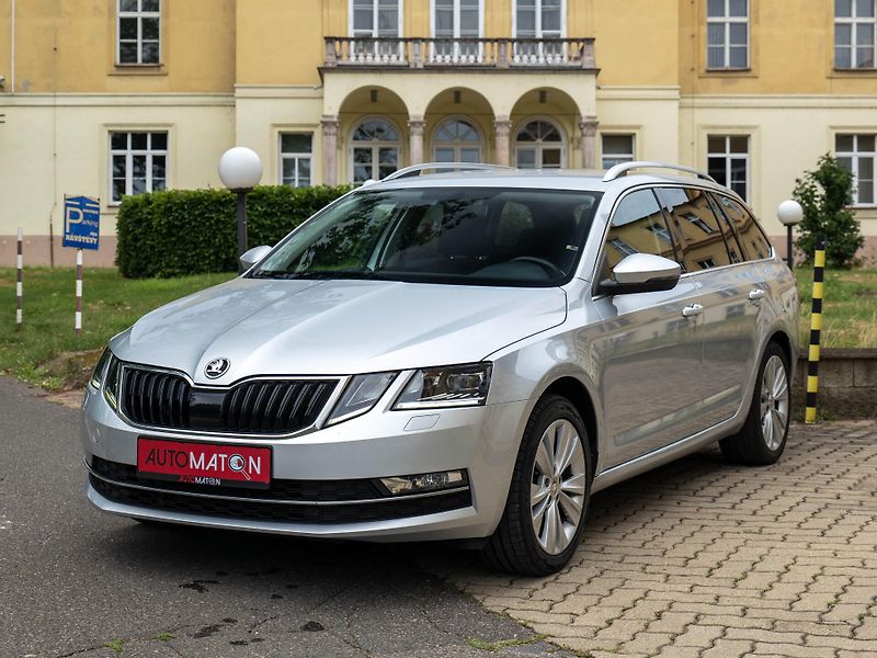 Škoda Octavia 2.0 TDI DSG Kamera Style+ - fotka 1 z 35