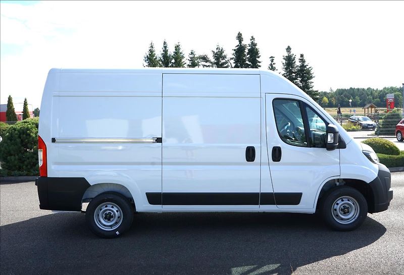 Citroën Jumper (2026) 2,2 BlueHDi 120 MAN6FG 30 L2H2 - fotka 8 z 21