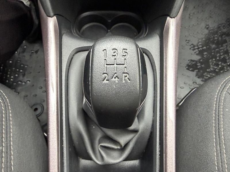 Peugeot 2008 1.2 PureTech, serv.kniha - fotka 19 z 29