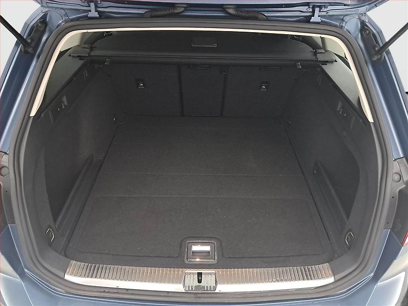 Volkswagen Passat (2016) Highline 2.0 TDI, Kůže, Navi - fotka 14 z 23
