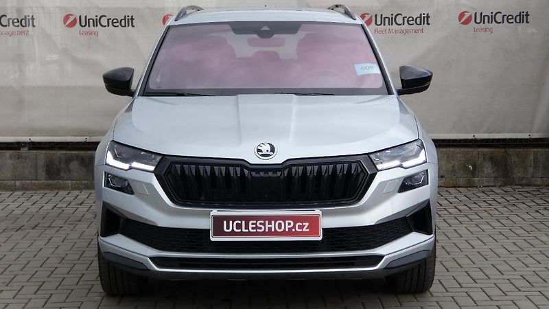 Škoda Karoq 1,5 TSI Sportline DSG - fotka 2 z 25