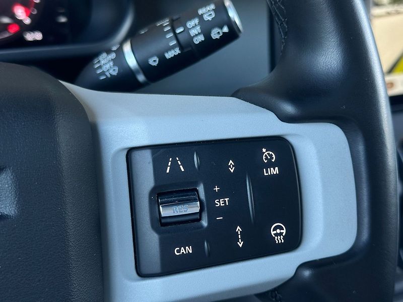 Land Rover Defender SE, 360°, Ventilace, TZ - fotka 14 z 18