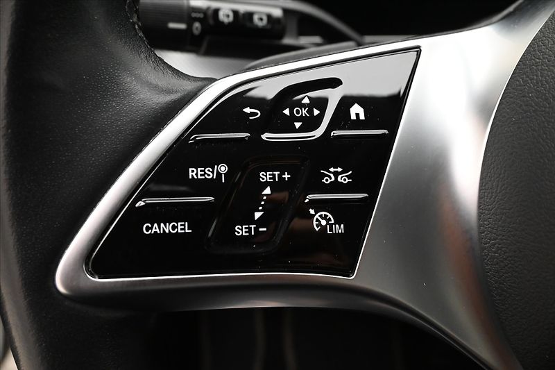 Mercedes-Benz Třídy C 2,0 220d 147 kW 9G Tronic TAŽN - fotka 23 z 32