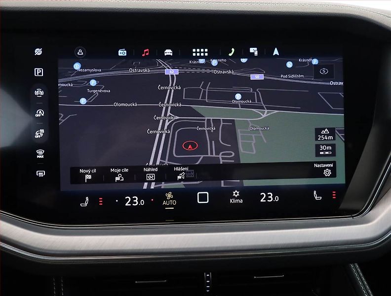 Volkswagen Touareg (2024) 3.0 TDI - fotka 15 z 21