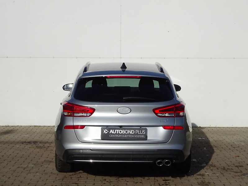 Hyundai i30 1.5 T-GDI 103kW DCT N-Line - fotka 9 z 19
