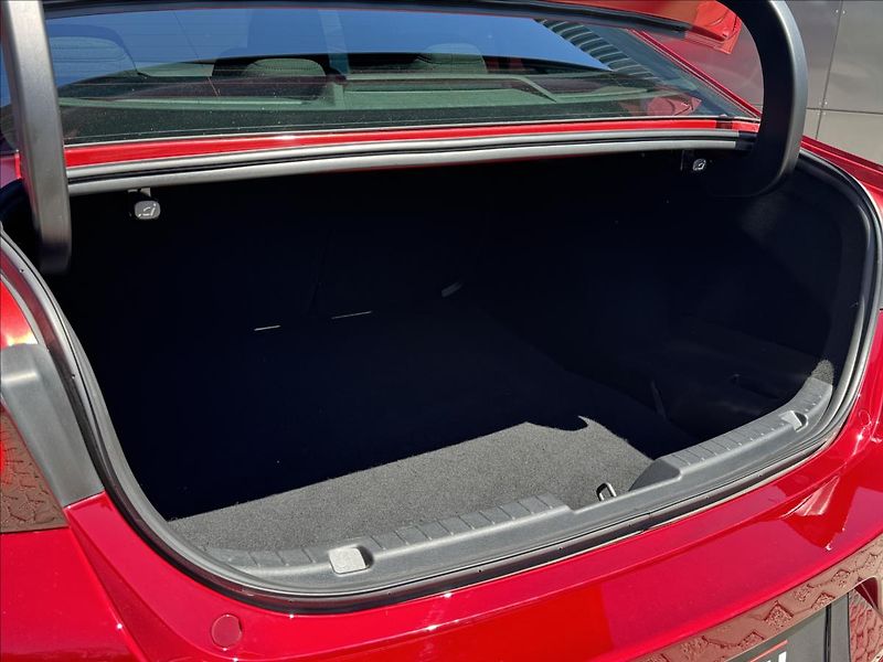 Mazda 3 2,0 Sky-G 110kW Edition 100 AT - fotka 13 z 29