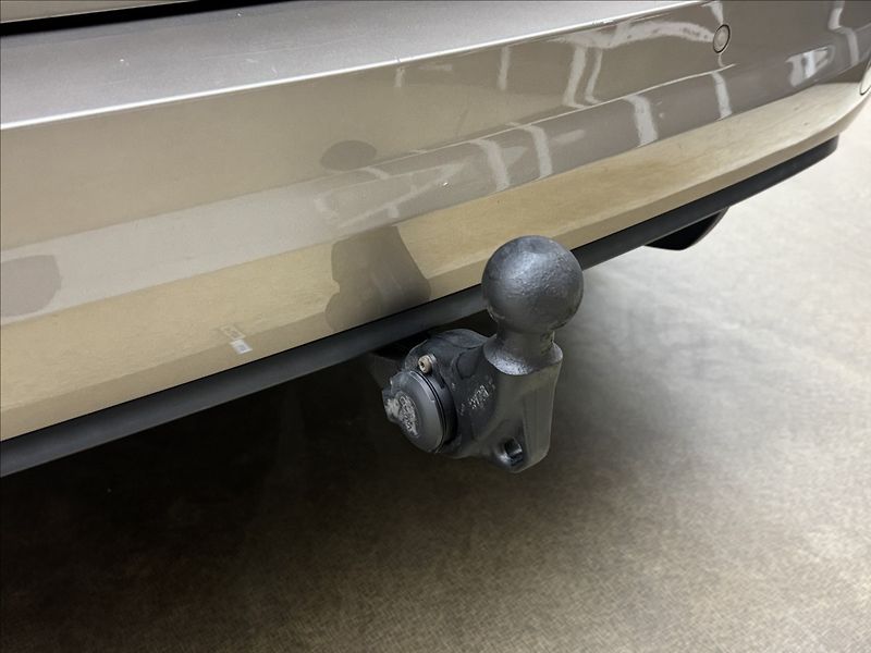 Volkswagen Touran 1,4 DSG KAMERA TAŽNÉ 1.MAJ ČR - fotka 35 z 38