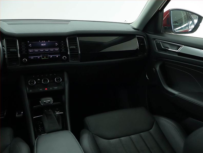 Škoda Kodiaq (2023) Laurin&Klement 2.0 TDI - fotka 8 z 19