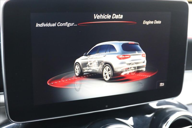 Mercedes-Benz GLC 3,0 43 AMG, Automat, Tažné - fotka 40 z 61