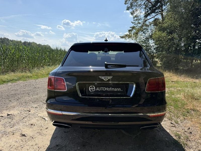 Bentley Bentayga 6,0 V12 4WD,head-up, TOP STAV - fotka 5 z 49